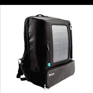 NWT INFINITE SOLAR PACK 40L